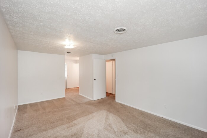 Building Photo - 2595 Old S Ct