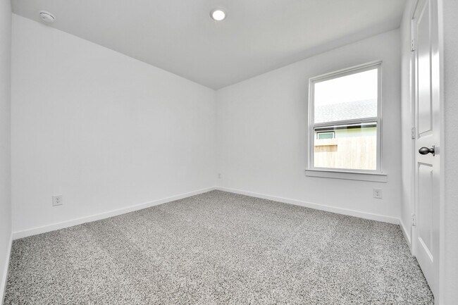 Building Photo - 1414 Splashing Wave Dr
