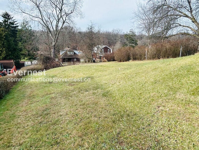 Building Photo - 763 Shaw Ave