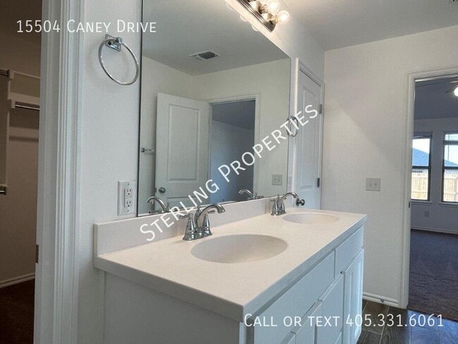 Building Photo - 15504 Caney Dr
