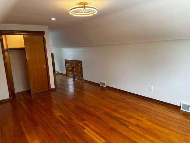 Building Photo - 24940 Cherry Hill St