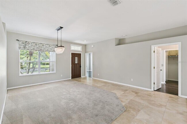 Building Photo - 237 Strathmore Cir
