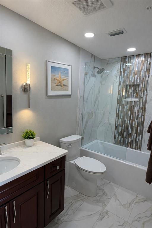 Building Photo - 6025 Sun Blvd