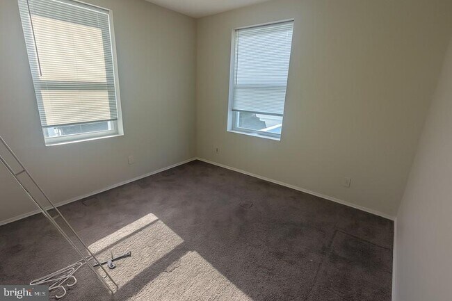 Building Photo - 2206 Fairmount Ave