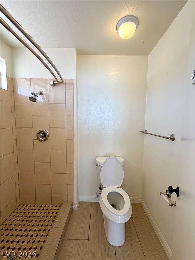Building Photo - 6969 Mountain Moss Dr