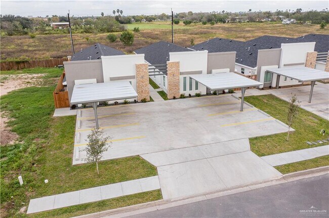 Building Photo - 18 Rafael Dr