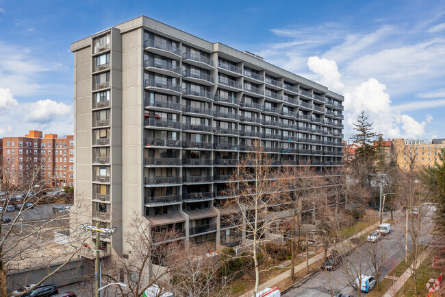 Building Photo - Heritage Tower Condominium