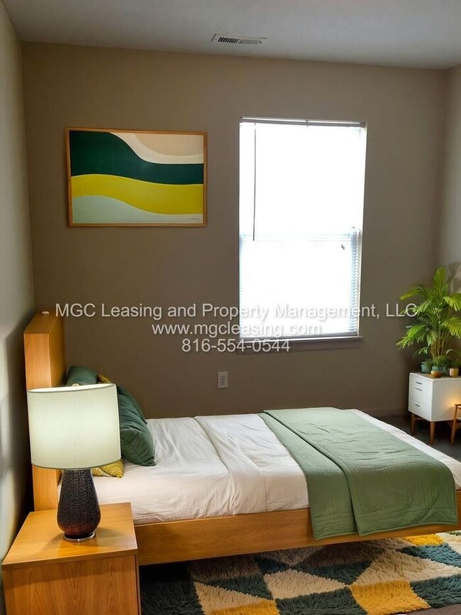 Building Photo - SOUTH GARDEN TOWNHOMES - Pet Friendly!