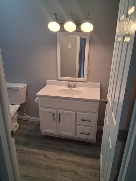 Bathroom - 254 E Jackson St