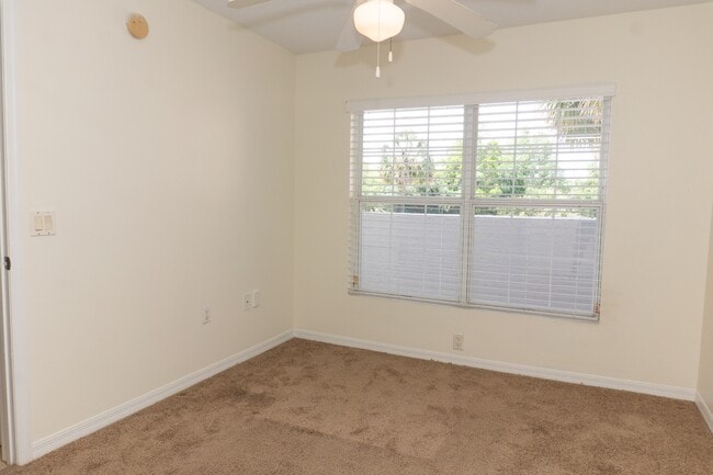 Building Photo - 4270 Calinda Ln