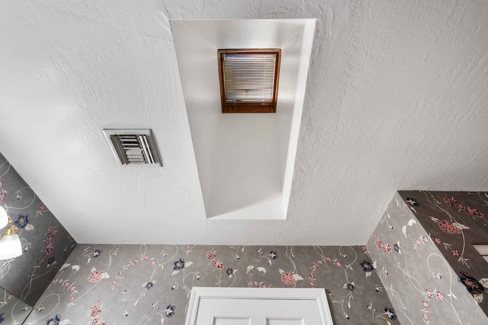 Building Photo - 3319 E Indian School Rd