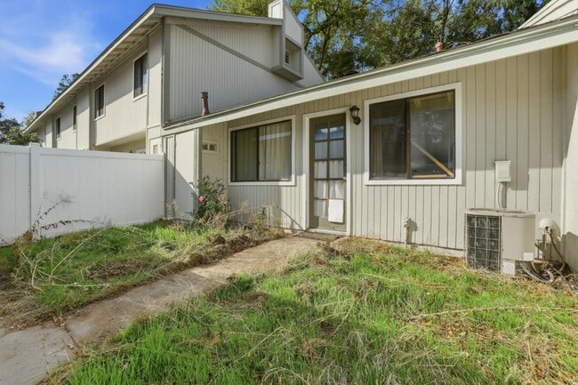 Building Photo - 1965 E Coulston St