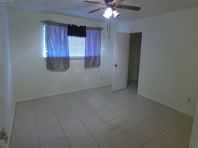 Building Photo - 12511 Shannon Hills Dr