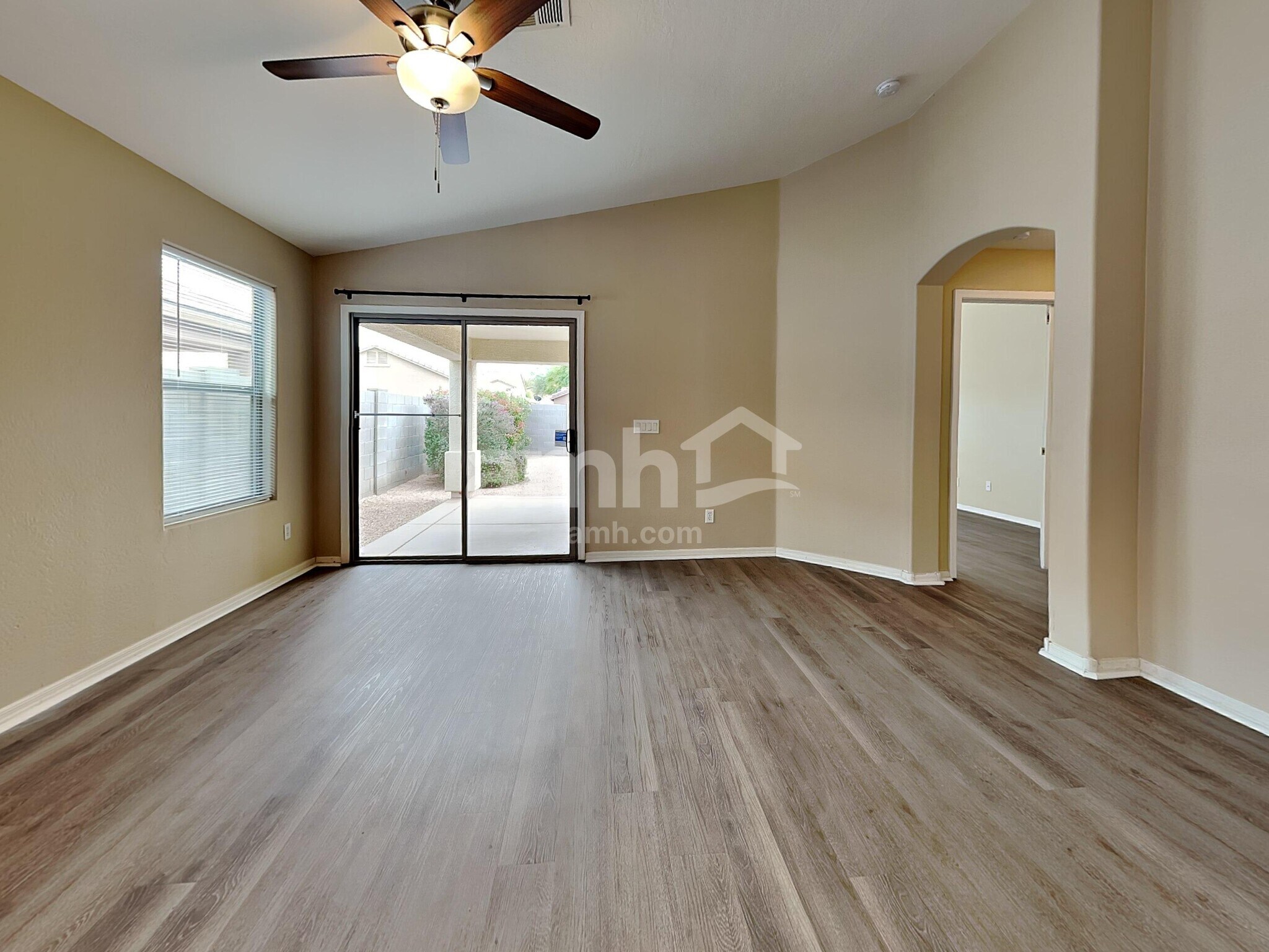 Building Photo - 45611 W Tulip Ln