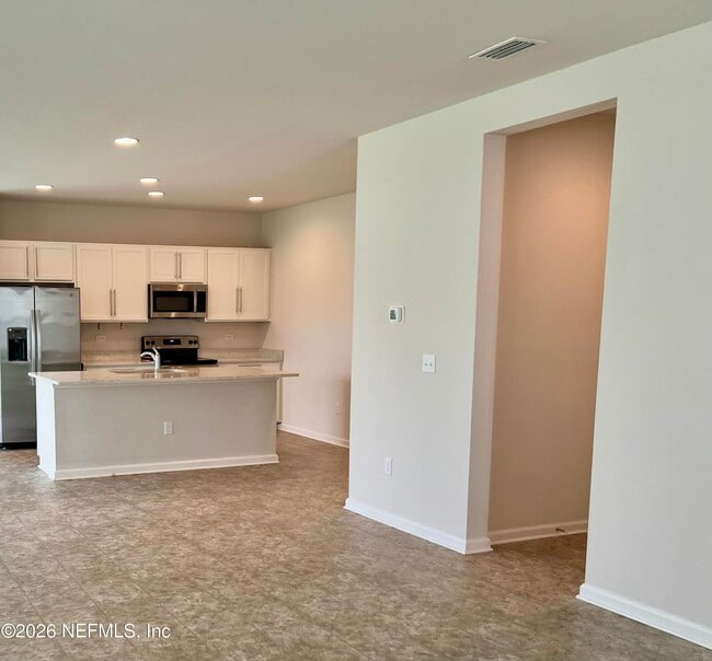 Building Photo - 12591 Lake Taylor Ln