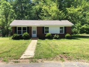 Building Photo - 2900 Edsel Pl