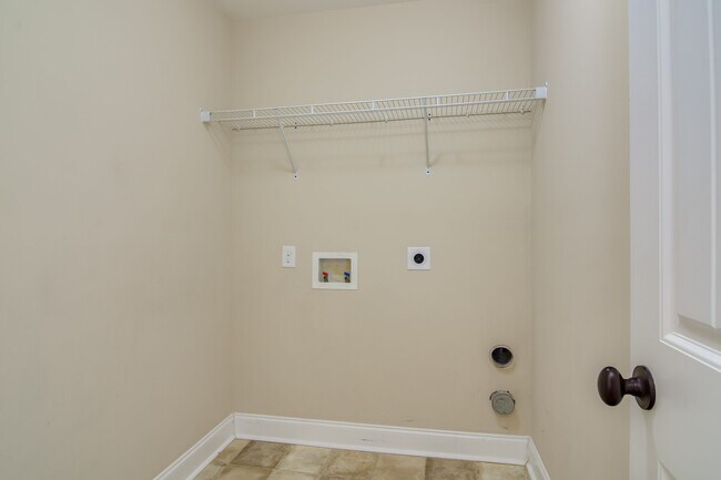 Building Photo - 3615 Penrith Dr