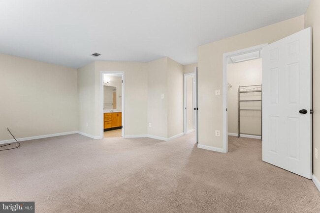Building Photo - 731 Cedar Crest Dr
