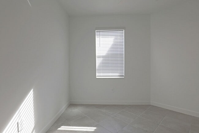 Building Photo - AVAILABLE NOW IN IBIS LANDING