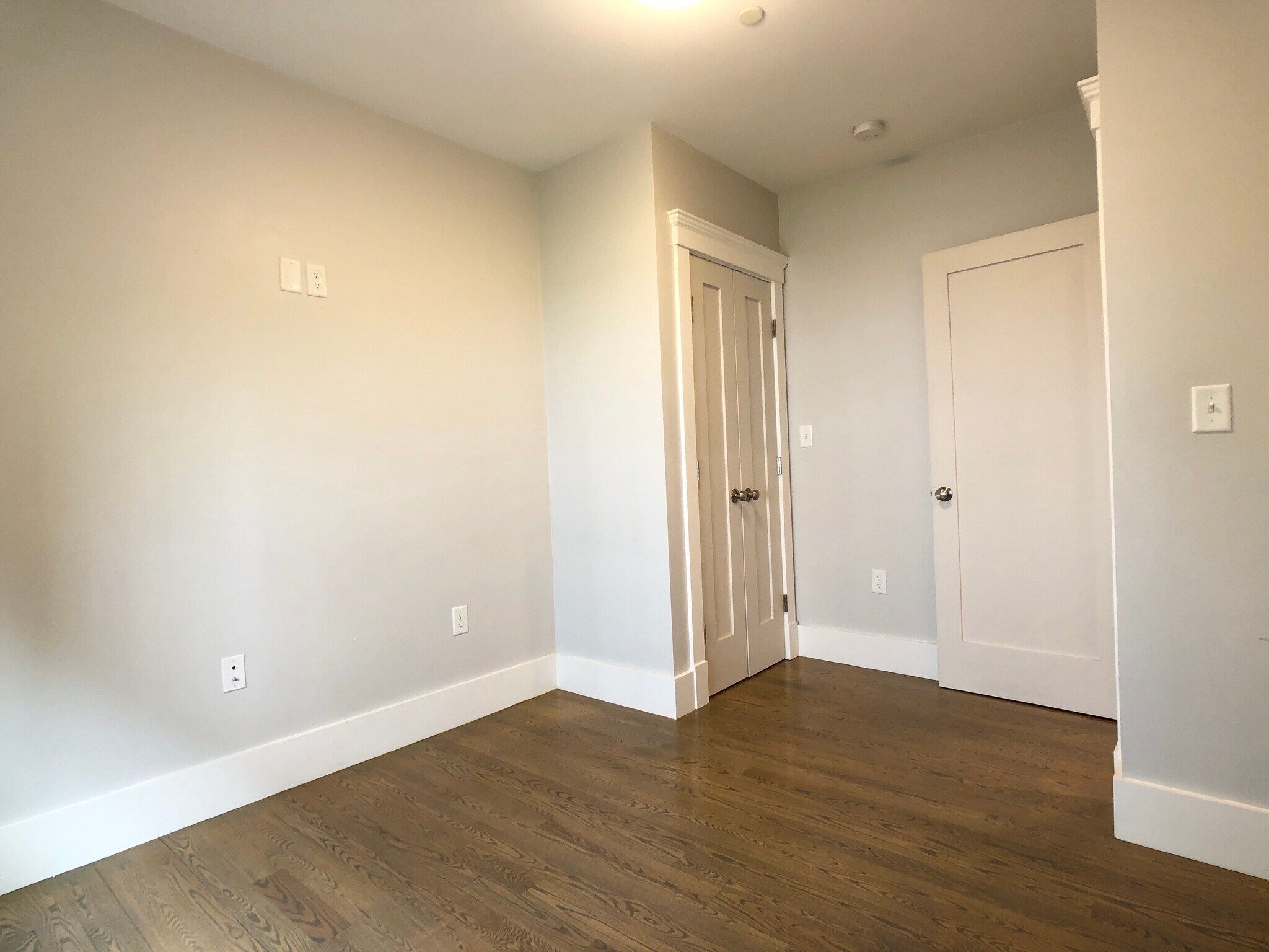 Building Photo - 88 Rossmore Rd