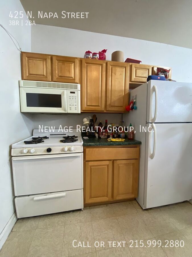 Building Photo - 425 N Napa St