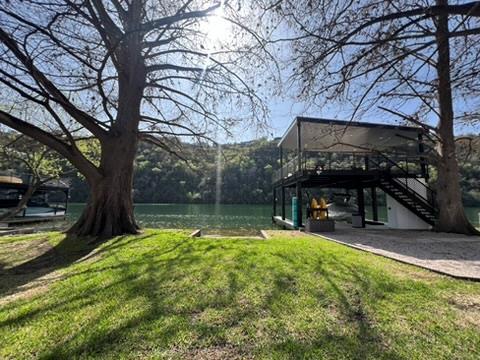 Building Photo - 2007 Manana St