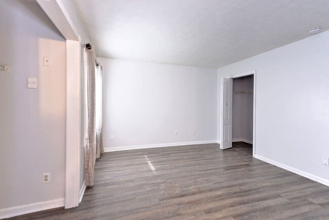 Building Photo - Gated Community Condo in Hampton