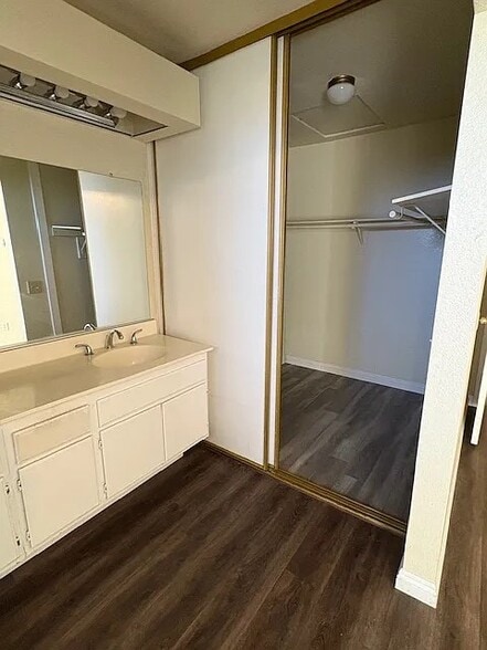 Building Photo - 2745 Rosarita St