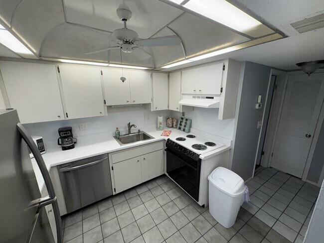 Building Photo - 1001 Inlet Cir