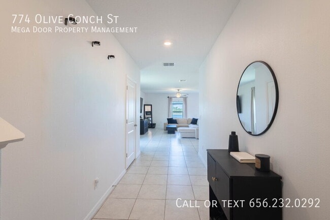 Building Photo - 774 Olive Conch St