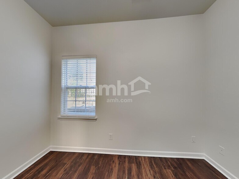 Building Photo - 10239 Stoneykirk Ln