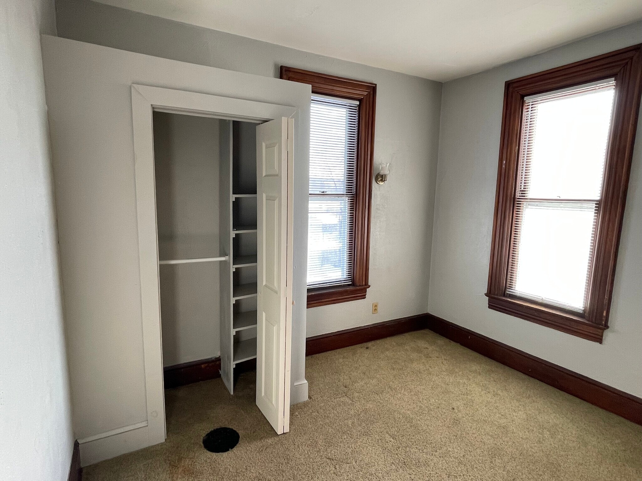 Building Photo - 156 S Broad St