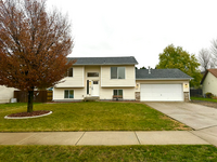 Building Photo - Home in Post Falls!