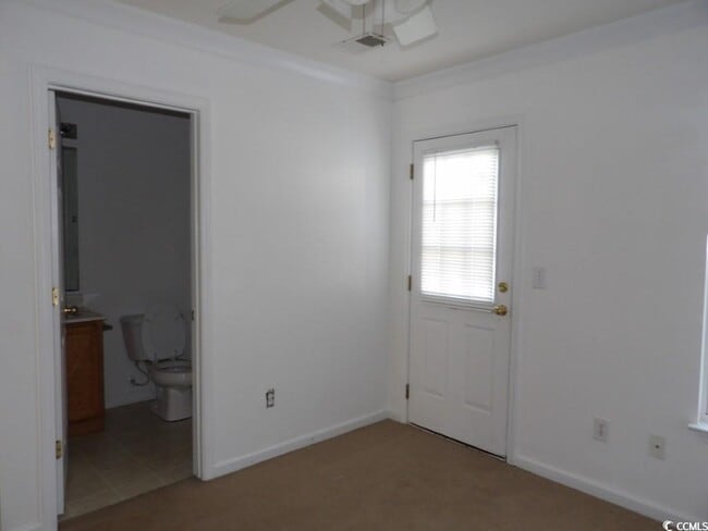 Building Photo - 121 Barnacle Ln