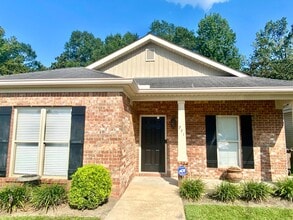 Building Photo - 771 Wesley Ave