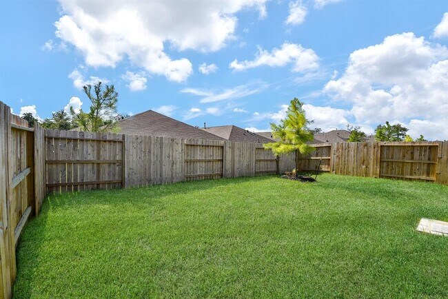 Building Photo - 1542 San Sebastien Dr
