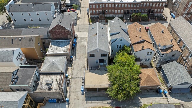 Building Photo - 1156 W 19th Pl