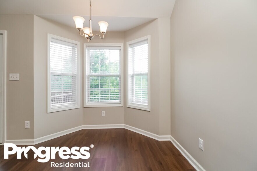 Building Photo - 2402 Audelia Way