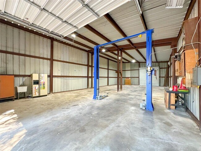 Building Photo - 11418 Cypress North Houston Rd