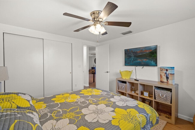 Building Photo - 7021 Sonata Dr