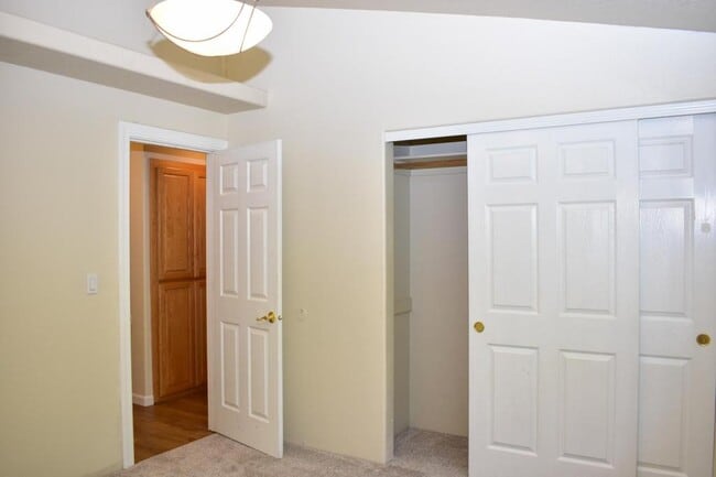 Building Photo - 1648 Nunnwood Ln