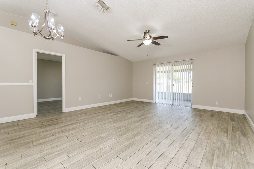 Building Photo - 16213 Wilkinson Dr