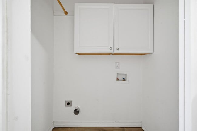 Building Photo - 3302 28th St