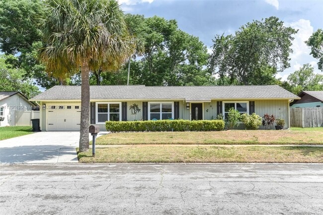 Primary Photo - 781 Little Pine Dr