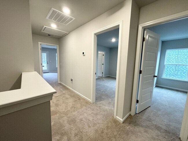 Building Photo - Perfect family home in Ocean Isle Beach