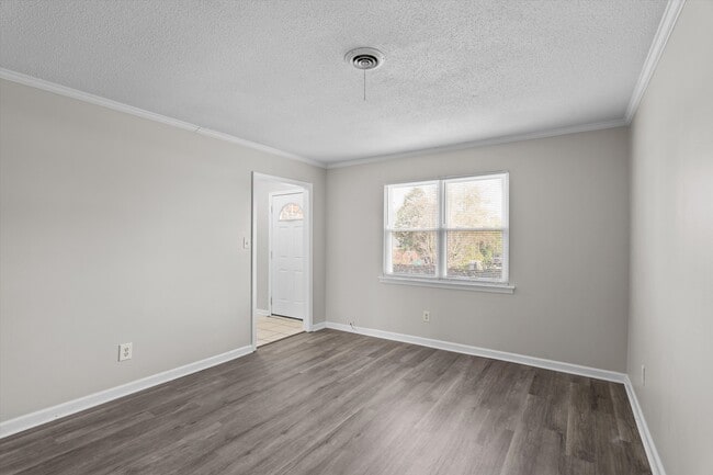 Building Photo - 119 Sunnywood Dr