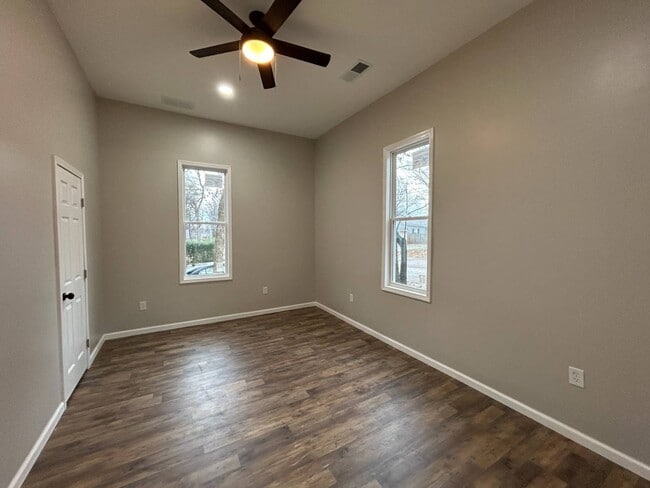 Building Photo - 605 Byars St