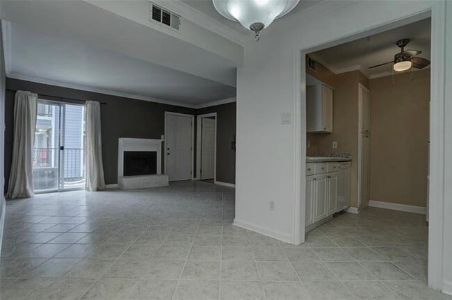 Building Photo - 18515 Egret Bay Blvd