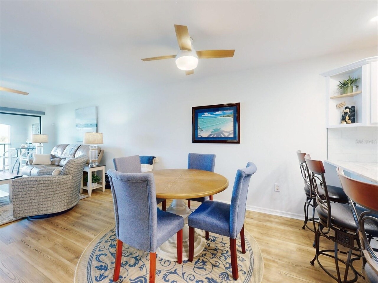 Building Photo - 454 Bouchelle Dr