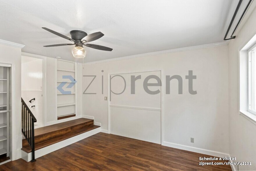 Building Photo - 958 Collier Dr